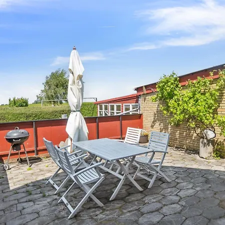 Appartement Lacey - 4km From The Sea By Interhome