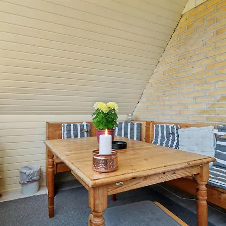 Lacey - 4km From The Sea By Interhome